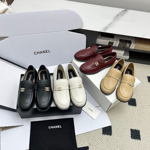 GIÀY LOAFER NỮ CN LOGO KIM LOẠI PHOM THANH LỊCH