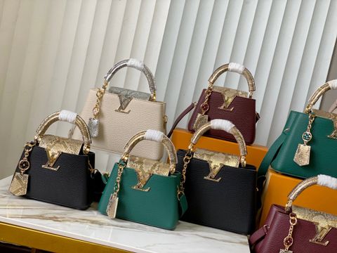 TÚI XÁCH NỮ L V CAPUCINES DA TAURILLON PHỐI DA TRĂN ĐẲNG CẤP – CHARM TREO SANG TRỌNG & CHI TIẾT MONOGRAM TINH XẢO