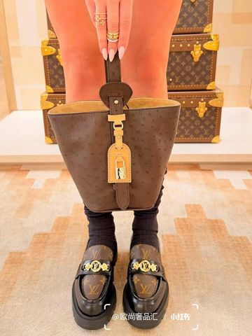 GIÀY LOAFER NỮ L V MONOGRAM KHÓA BIỂU TƯỢNG ĐẾ CAO BẢN LỚN