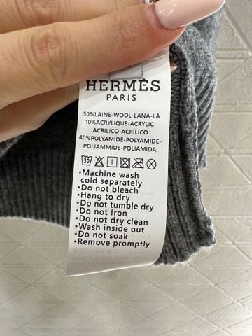 ÁO LEN NỮ H M JACQUARD HỌA TIẾT ĐẦU NGỰA – FORM DỆT DÀY DẶN, GIỮ ẤM SANG TRỌNG