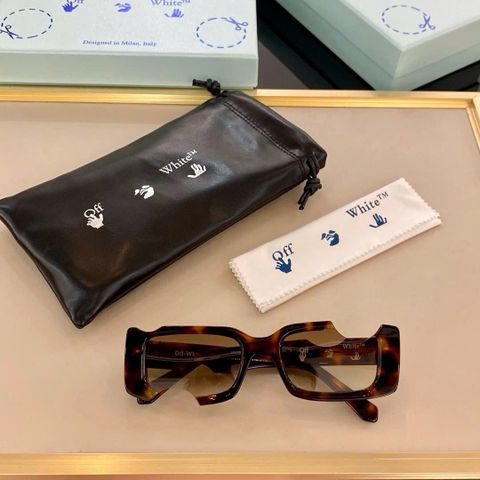 KÍNH MẮT NAM NỮ MOSC* LEMTOSH (HANDMADE IN ITALY) – GỌNG VUÔNG BẢN DÀY, CÀNG KHẮC KIM LOẠI