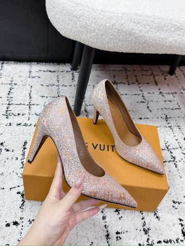 CAO GÓT NỮ L V GALA PUMP SATIN MONOGRAM RHINESTONE