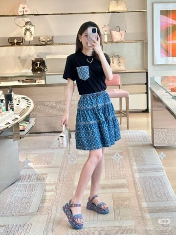 Áo nữ phông nữ L*V  Pocket Tee 2025