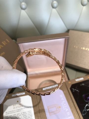 VÒNG TAY NỮ BVLG SERPENTI VIPER ĐÍNH ĐÁ DÁNG RẮN HÌNH HỌC SANG SẮC