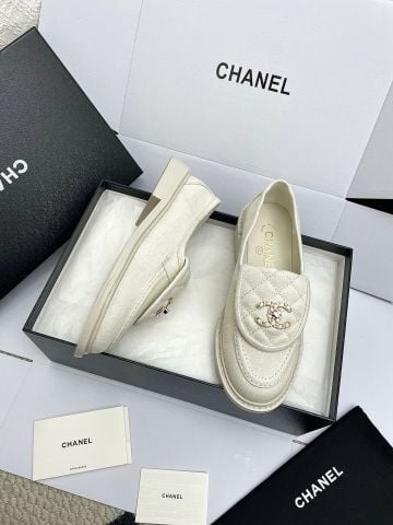 GIÀY LƯỜI NỮ CN CHẦN CHỈ TRÁM KHÓA CHAIN LOGO THANH LỊCH