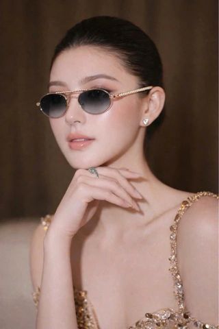 KÍNH MẮT NỮ CN NEW SEASON DÁNG OVAL ĐÍNH NGỌC TRAI SANG TRỌNG