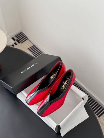 GIÀY CAO GÓT NỮ CN VÂN CÁ SẤU – DÁNG SLINGBACK MŨI NHỌN KIẾN TRÚC ĐỘC ĐÁO