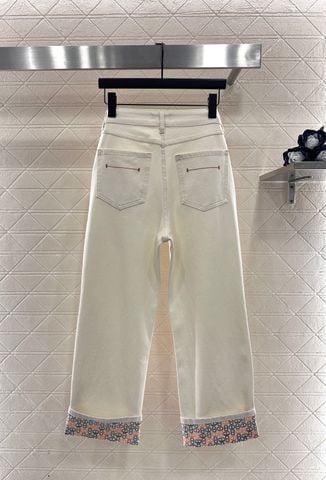 QUẦN JEANS NỮ H M DÁNG ỐNG SUÔNG THANH LỊCH – GẤU LẬT PHỐI HỌA TIẾT SIGNATURE