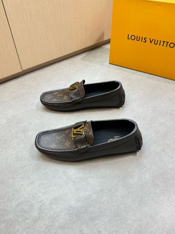 Giày moccasin nam L*V
