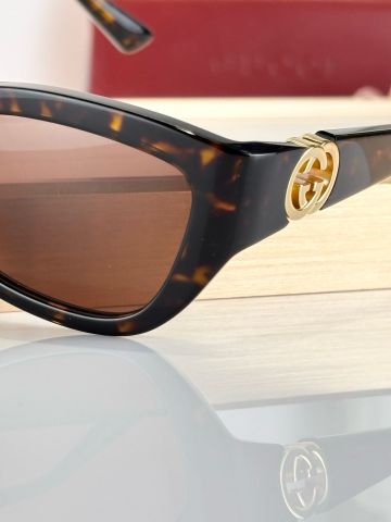 KÍNH MẮT NỮ GC GỌNG VUÔNG ACETATE DÁNG SANG – TRÒNG NÂU CHUYỂN SẮC