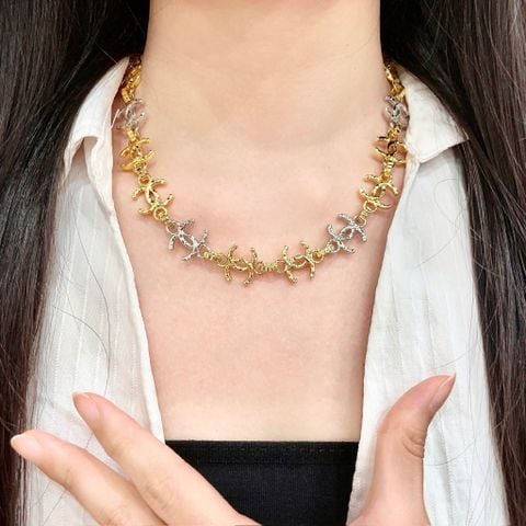 VÒNG CỔ NỮ C N PHONG CÁCH VINTAGE – MẮT XÍCH BIỂU TƯỢNG PHỐI HAI TÔNG KIM LOẠI