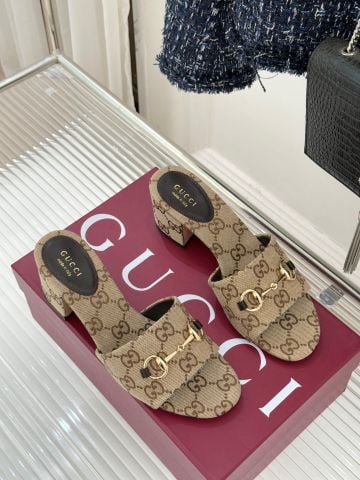 SANDAL CAO GÓT NỮ GC* HỌA TIẾT GG HORSEBIT BIỂU TƯỢNG – GÓT 5.5CM