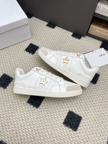 GIÀY NỮ Di*or* STAR TRẮNG – LOW-TOP TINH GỌN, SAO KIM LOẠI