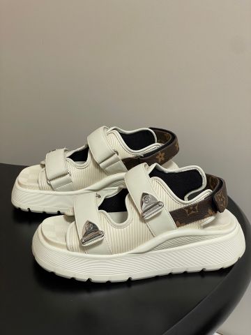 Sandal nữ L*V “Chameleon Comfort