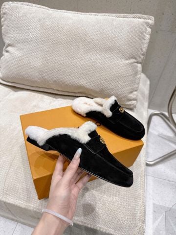 GIÀY SỤC NỮ L V DA LỘN LÓT LÔNG CỪU ÊM ẤM – BIỂU TƯỢNG LV CIRCLE TINH TẾ