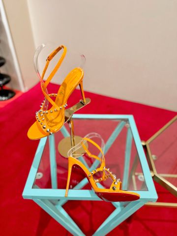 SANDAL CAO GÓT NỮ CL* SO ME ĐINH SPIKE QUAI MẢNH GÓT 10.5CM