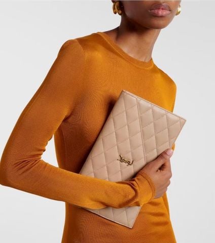 TÚI CẦM TAY NỮ YSL* PARIS POUCH DA CỪU CHẦN Ô TRÁM LOGO CASSANDRE KIM LOẠI