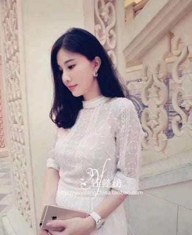 BÔNG TAI NỮ V C A PERLÉE CLOVERS HOOP – VIỀN HẠT TRÒN SIGNATURE – FORM HUGGIE SANG TRỌNG