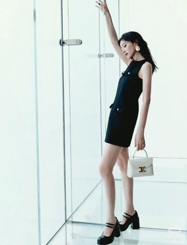 GIÀY MARY JANE NỮ CLN T-STRAP SƠN BÓNG - LOGO TRIOMPHE TINH XẢO, GÓT VUÔNG CỔ ĐIỂN