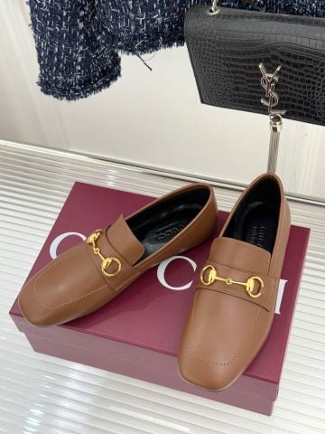 GIÀY LOAFER NỮ GC* KHÓA HORSEBIT BIỂU TƯỢNG – PHOM MŨI VUÔNG THANH LỊCH