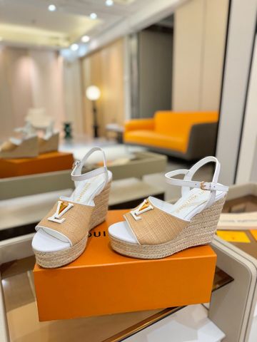 Sandal nữ đế xuồng L*V  Runway Limited Edition