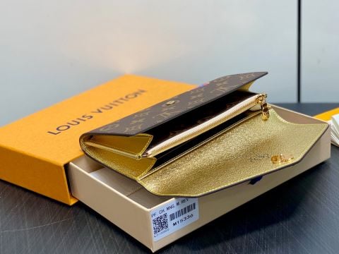 VÍ DÀI NỮ L V SARAH WALLET MONOGRAM HOLIDAY VIVIENNE – NÚT HOA SIGNATURE ĐÁNG YÊU