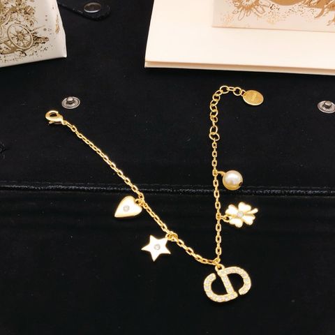 VÒNG TAY NỮ D O LUCKY CHARM – DÂY XÍCH MẢNH PHỐI CỎ 4 LÁ, TRÁI TIM & NGÔI SAO