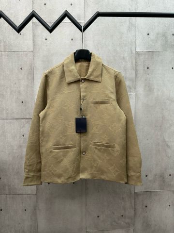 ÁO KHOÁC NAM LV* MONOGRAM DẬP NỔI PHIÊN BẢN 2025