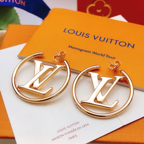 BÔNG TAI NỮ L V MONOGRAM HOOP – CHỮ CÁI XOAY 360° – ÁNH KIM BÓNG GƯƠNG