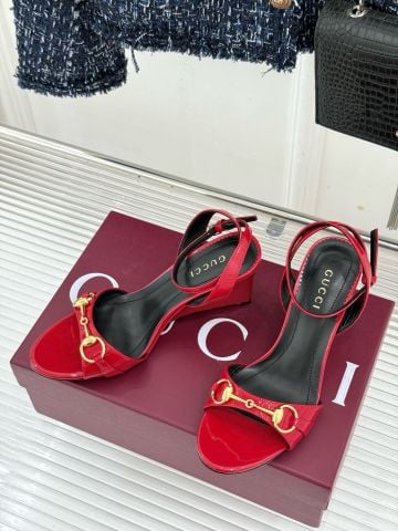 SANDAL CAO GÓT NỮ G C DONNA HORSEBIT – PATENT LEATHER, GÓT XUỒNG 8 CM
