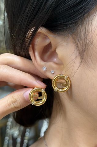 BÔNG TAI NỮ FD* FF LOGO TRÒN PHỐI ĐÁ NHỎ SANG TRỌNG