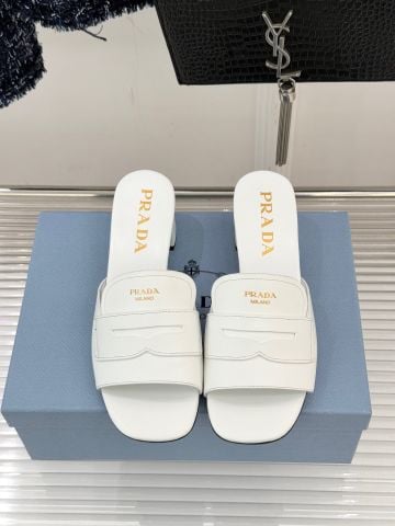 SANDAL CAO GÓT NỮ PRD* CHỮ P TỐI GIẢN – PHOM KIẾN TRÚC, GÓT 6.5CM