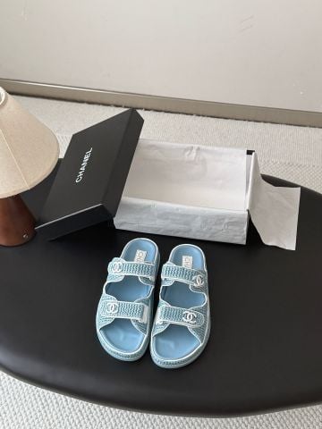 DÉP SANDAL NỮ C N HAI QUAI DÁN VẢI DỆT NỔI, LÓT DA CỪU