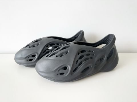 Giày Nam Nữ Foam Runner MX Sand Grey
