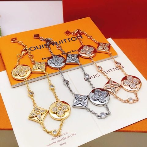 VÒNG TAY NỮ L V MONOGRAM FLOWER ĐÍNH ĐÁ – PHOM DÂY MẢNH SANG THANH