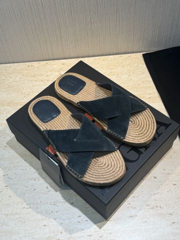 DÉP QUAI NGANG NAM ANTIGUA DA LỘN ĐẾ CÓI ĐAN CHÉO