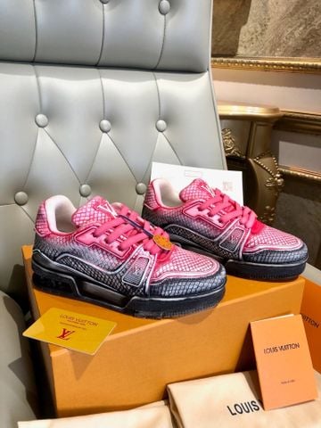 GIÀY SNEAKER NAM NỮ L V TRAINER TARINE VÂN DẬP NỔI SẮC NÉT – PHOM RETRO ĐẦM CHÂN