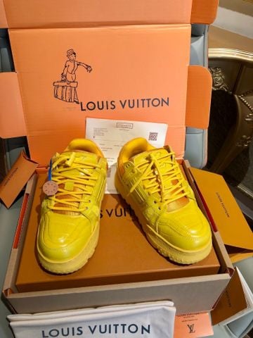 GIÀY SNEAKER NAM NỮ L V TRAINER MAXI DA VÂN CÁ SẤU DẬP NỔI ĐẾ DÀY 4CM PHOM “STATEMENT