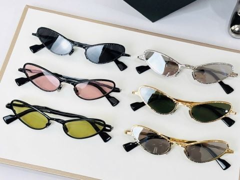 KÍNH MẮT NAM NỮ KBR MASKE Z22 GỌNG ĐIÊU KHẮC TRÒNG VÀNG CÁ TÍNH