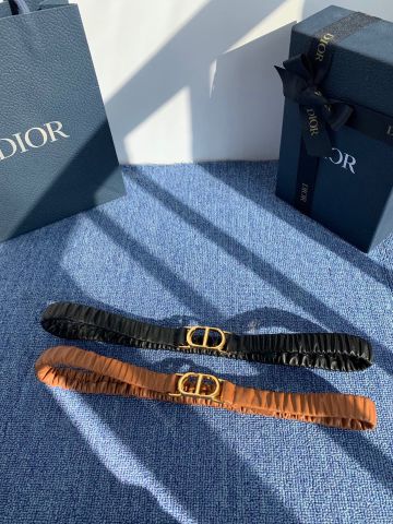 THẮT LƯNG NỮ DR 30 MONTAIGNE BẢN 20MM – DA BÊ NHÚN ÔM EO, KHÓA CD ÁNH VÀNG