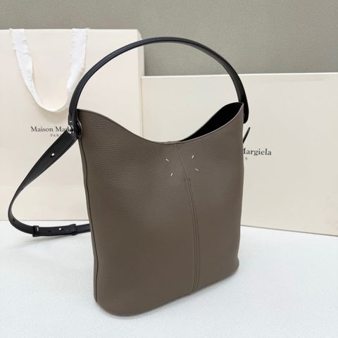 TÚI XÁCH NAM NỮ MARG DRESSAGE DÁNG BUCKET TỐI GIẢN