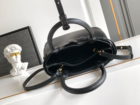 TÚI XÁCH NỮ P R D BUCKLE SMALL – DA BÊ VÂN HẠT TỰ NHIÊN, ĐAI KHÓA CÓ THỂ THAY ĐỔI