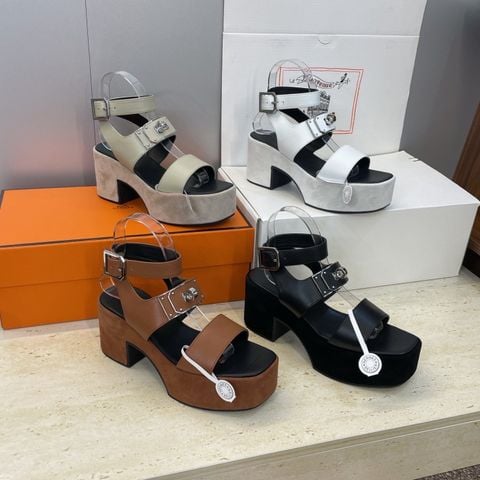 SANDAL CAO GÓT NỮ HERM* KELLY BUCKLE LOLA 2025 – PLATFORM 7.5CM, MŨI VUÔNG HIỆN ĐẠI