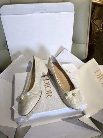 GIÀY BÚP BÊ NỮ DR THÊU CANNAGE PHỐI NGỌC TRAI LOGO TÔN DÁNG THANH LỊCH