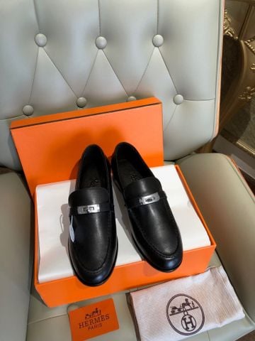 GIÀY NỮ LOAFER H M KELLY BUCKLE PHOM THANH LỊCH – DÁNG GỌN TÔN CHÂN