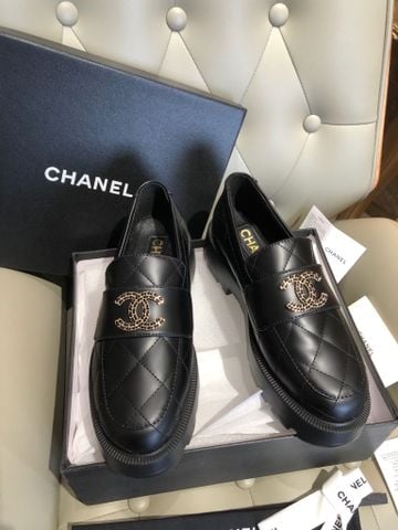 GIÀY LOAFER NỮ CN CHẦN QUẢ TRÁM DOUBLE-C ĐÍNH KIM LOẠI ĐẾ DÀY TÔN DÁNG SANG TRỌNG