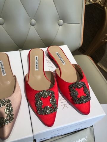 GIÀY SỤC NỮ MB LỤA SATIN SANG TRỌNG – KHÓA ĐÍNH ĐÁ “BÔNG TUYẾT” TINH XẢO