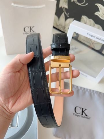 THẮT LƯNG NAM CK PHOM BẢN 3.5CM – DÂY DA VÂN CÁ SẤU 2 MẶT, KHÓA TỰ ĐỘNG SẮC NÉT