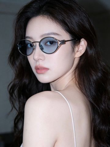 KÍNH MẮT NỮ MM DÁNG OVAL RETRO GỌNG KIM LOẠI MẢNH TRÒNG XANH KHÓI SANG THANH LỊCH