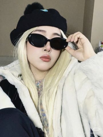 KÍNH MẮT NỮ GM EVE DÁNG OVAL RETRO VIỀN TRẮNG NỔI BẬT